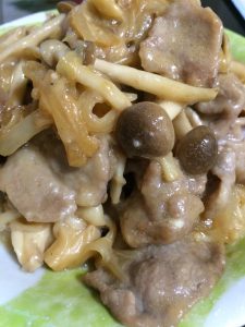 きのこと豚肉のチーズ焼き