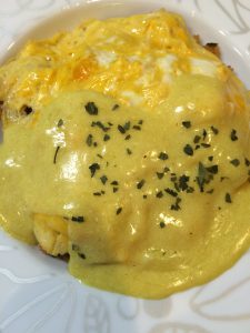 カレーチーズがけオムライス