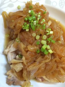 鳥もも肉のトロトロ玉ねぎ煮