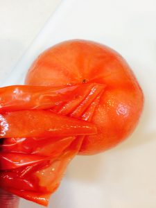 ケトルで簡単トマトの湯むき