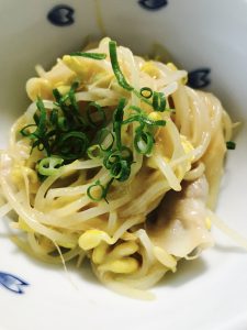 醤油トンコツの豚もやし