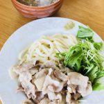 焦がしにんにくと豚バラの中華風つけうどん