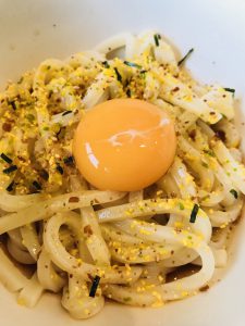 ふりかけ釜玉風うどん