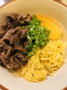 釜玉肉うどん